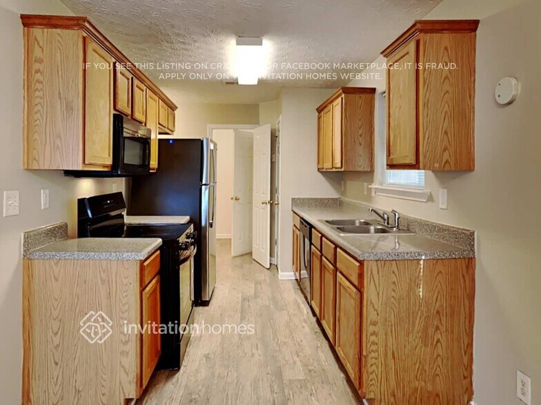 Building Photo - 8251 Sterling Ln