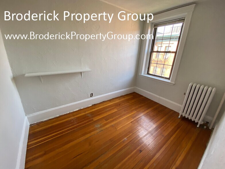 Building Photo - 83 Myrtle St