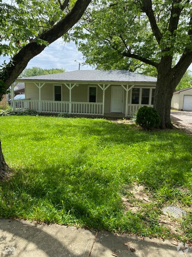 Building Photo - 8845 Robey Dr