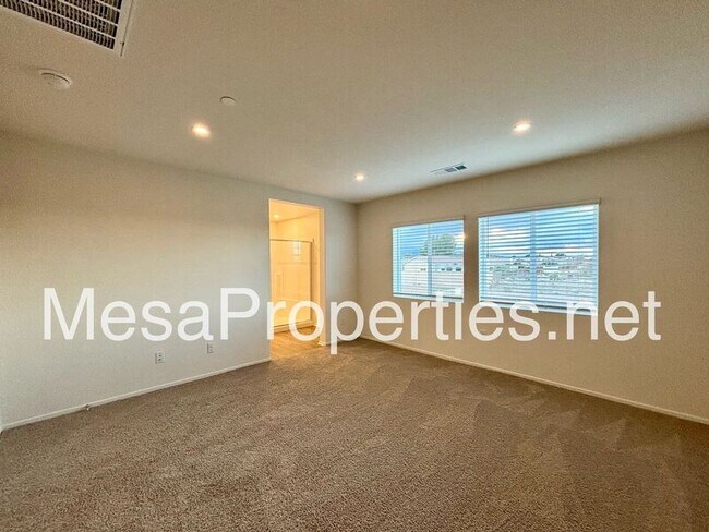 Building Photo - 14960 Coppola St