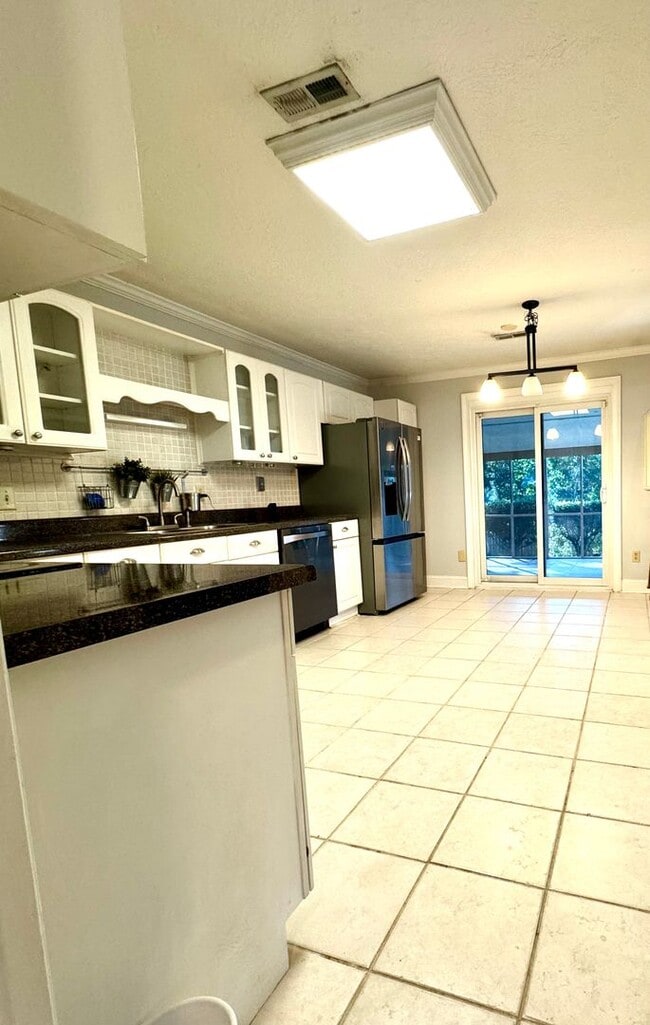 Building Photo - 308 Candlewood Dr