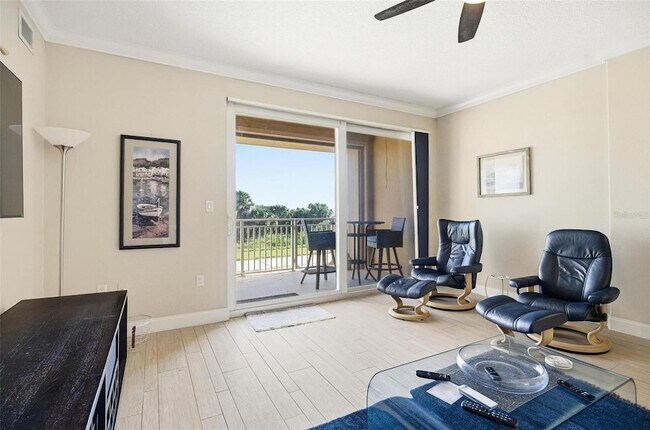 Building Photo - 60 Surfview Dr