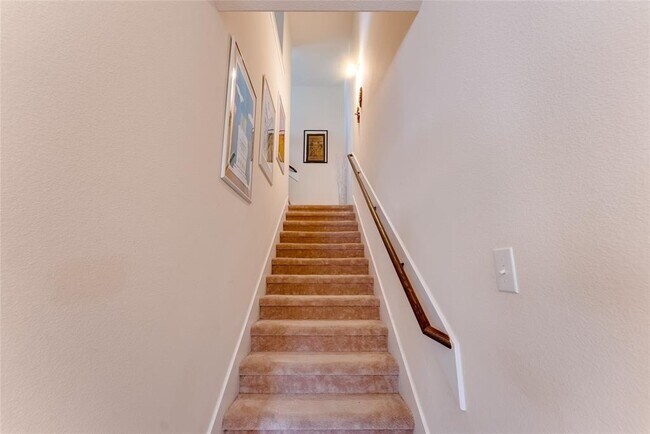 Building Photo - 6047 Wesley Manor Ct
