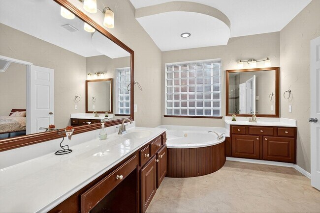 Building Photo - 18502 Berry Leaf Ct
