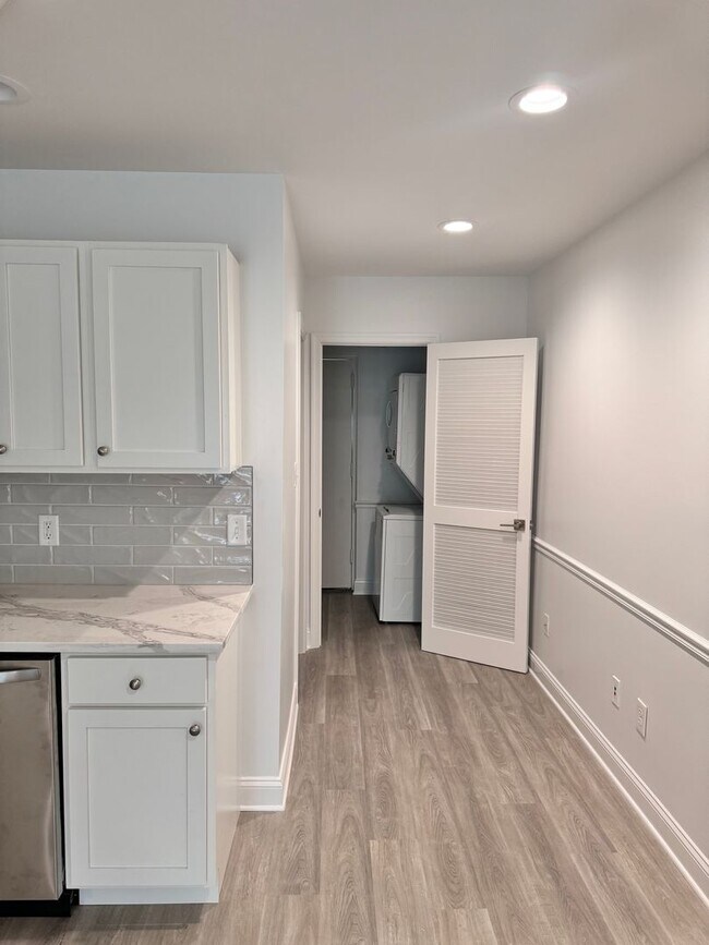 Building Photo - 1513 W Passyunk Ave