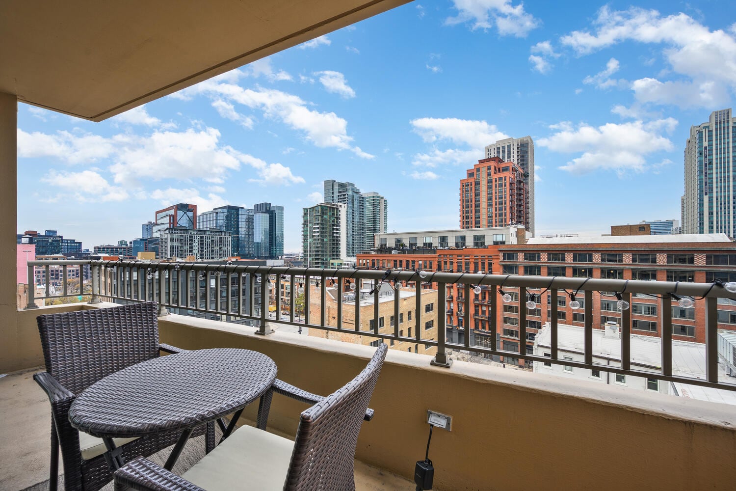 Building Photo - 200 N Jefferson St