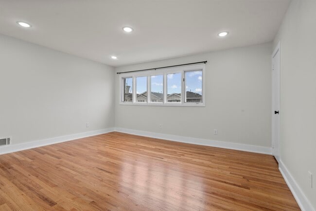 Building Photo - 238 Terrace Ave