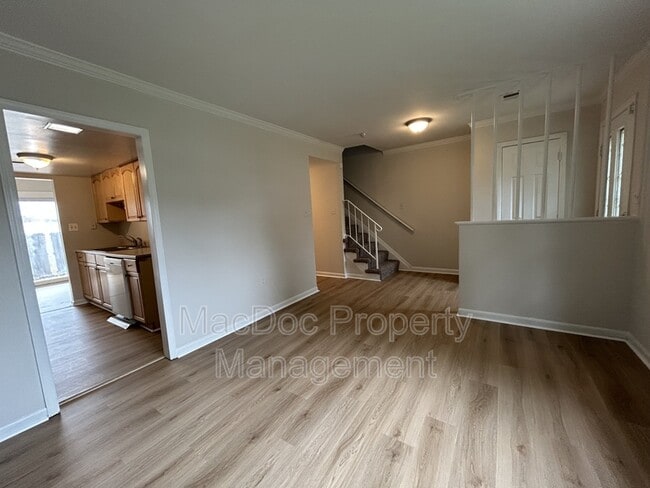 Building Photo - 2538 Sedgewick Pl