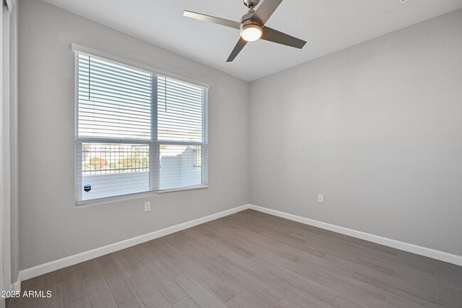 Building Photo - 1825 E Saguaro Park Ln