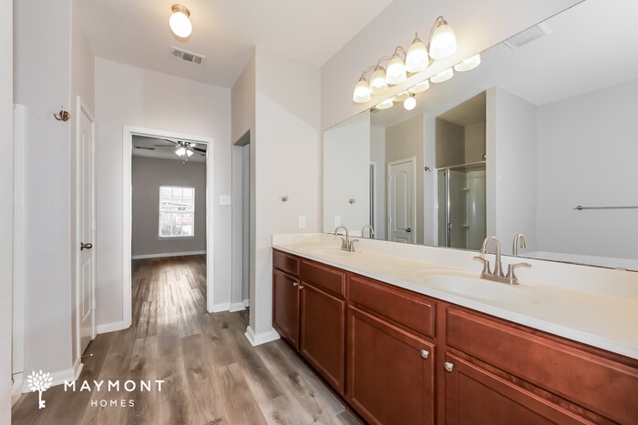 Building Photo - 1116 Timberview Dr