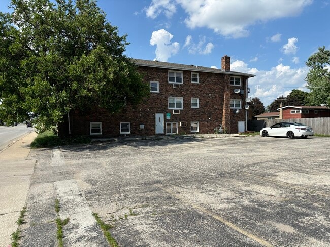 Building Photo - 4545 Prescott Ave