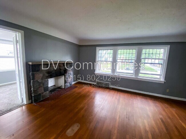 Building Photo - 1504 Sherbrook Rd