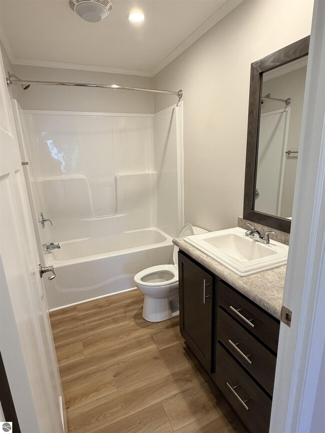 Building Photo - 2151 Alta Vista Dr