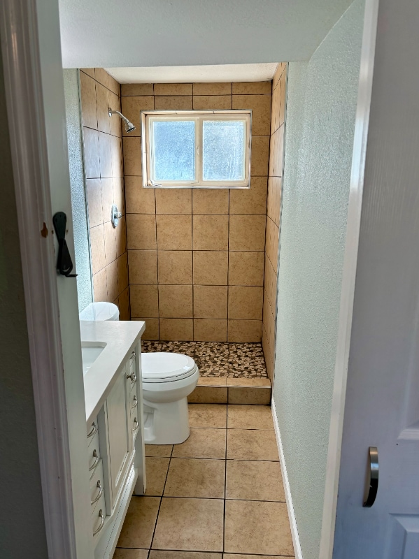 Building Photo - 4037 Valley Dr
