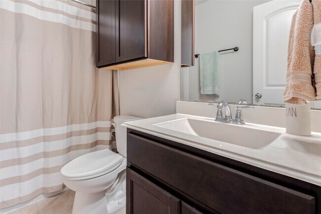 Building Photo - 23810 Rivage Ridge Dr