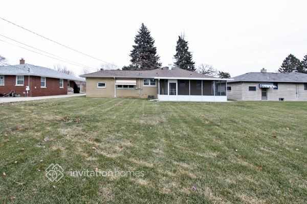 Building Photo - 1407 Highland Ave