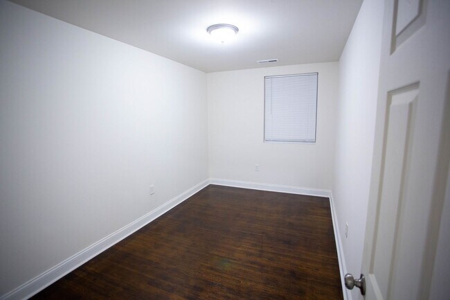 Building Photo - BRAND NEW 2 BEDROOM 1 BATH APARTMENT