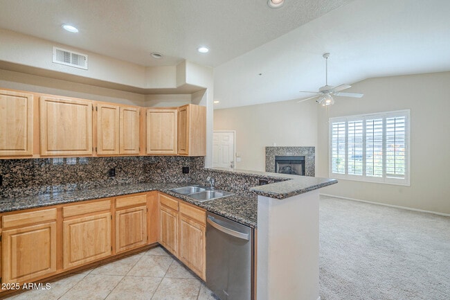 Building Photo - 2929 W Yorkshire Dr