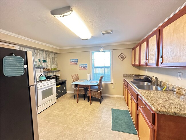 Building Photo - 2014 39th St