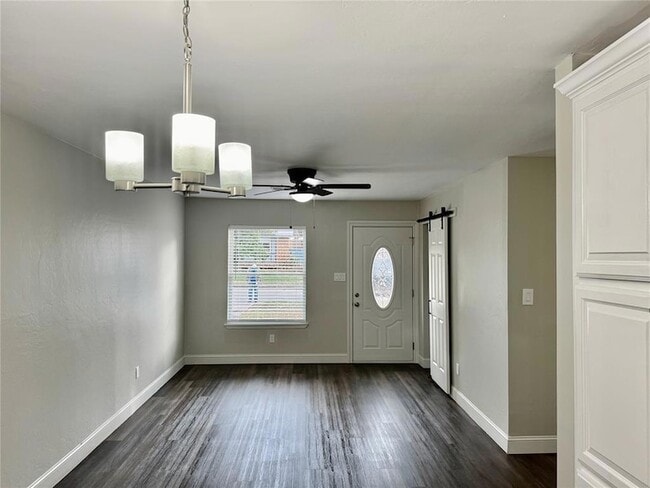 Building Photo - 509 Meadow Lake Dr