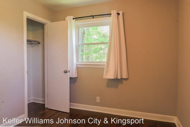 Building Photo - 2 br, 1 bath House - 617 Range St