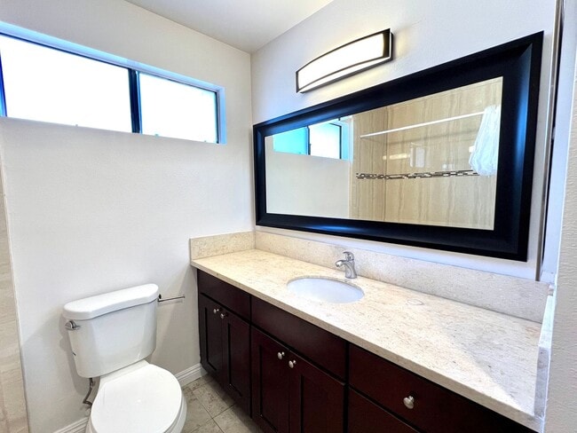 Building Photo - Quiet and Charming West LA Home!