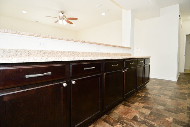 Building Photo - Spacious 5-bedroom, 3 full bath home in the Greenwood/Clark Pleasant area