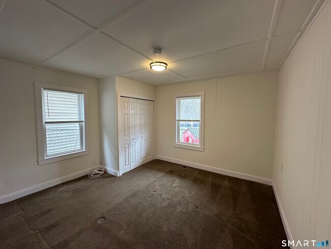 Building Photo - 162 Norwich Ave