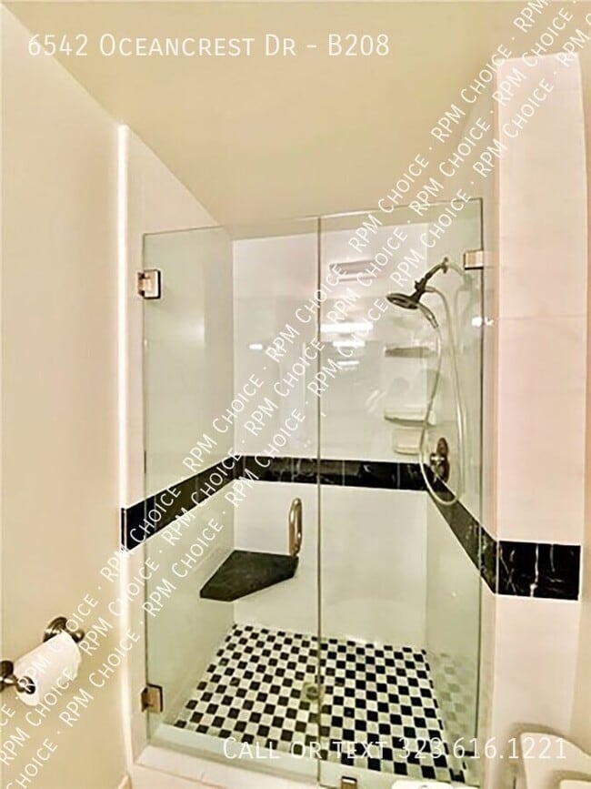 Building Photo - 6542 Ocean Crest Dr
