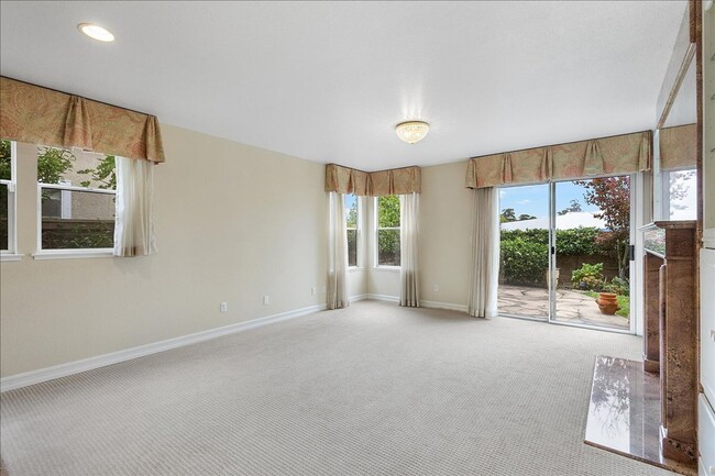 Building Photo - 3 Cerruti Ct