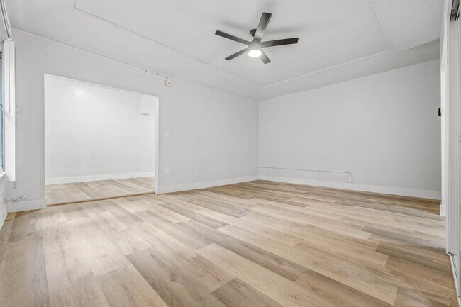 Building Photo - 751 Normandie Ave