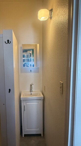 Building Photo - 1702 4th Avenue