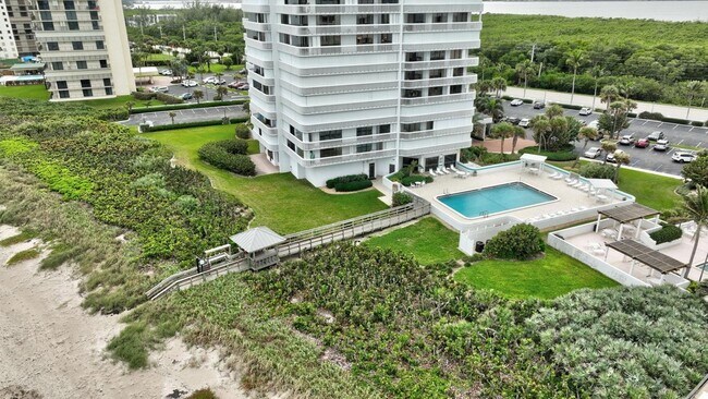 Building Photo - 9960 S Ocean Dr