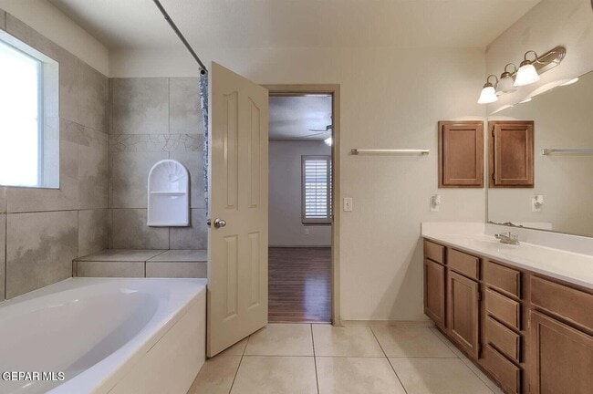 Building Photo - 14284 Tierra Yamila Ln