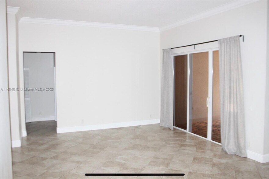 Building Photo - 1342 Crossbill Court
