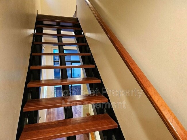 Building Photo - 2176 NW 16th Ave