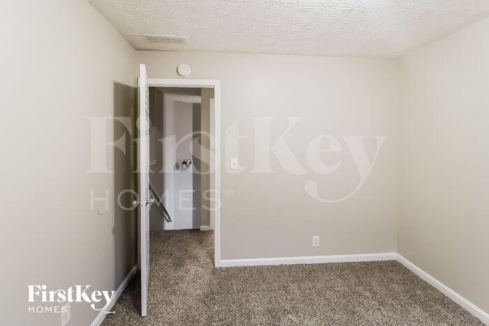 Building Photo - 360 Nunnally Dr