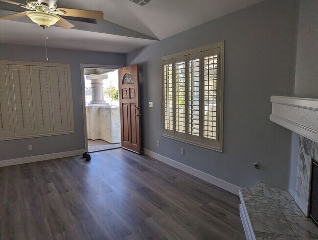 Building Photo - A Fabulous 2-Bedroom, 2-Bathroom Upstairs Unit in NW Las Vegas