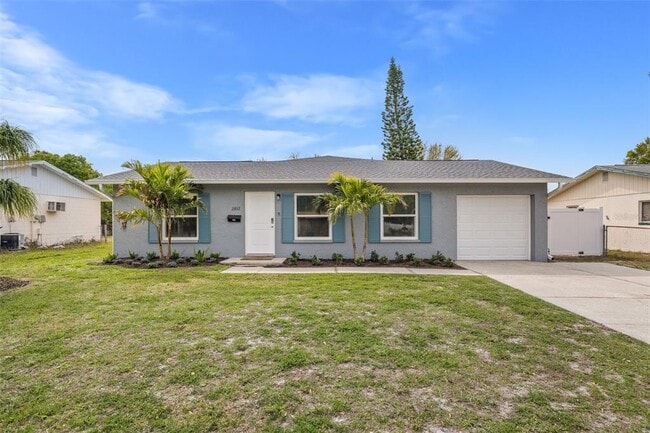 Primary Photo - 2832 47th Ave S