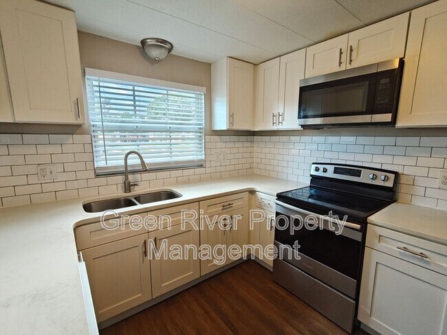 Building Photo - 146 Phoenetia Dr