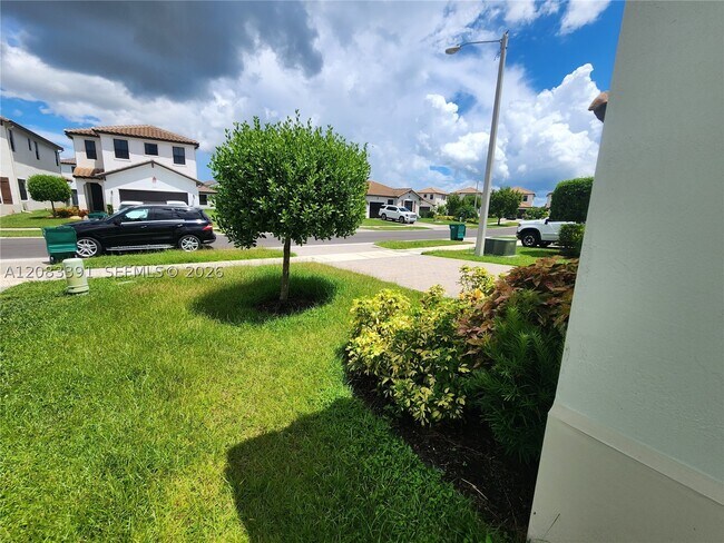 Building Photo - 5590 Carrera 5590