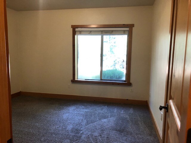 Building Photo - 31777 Lincoln Rd