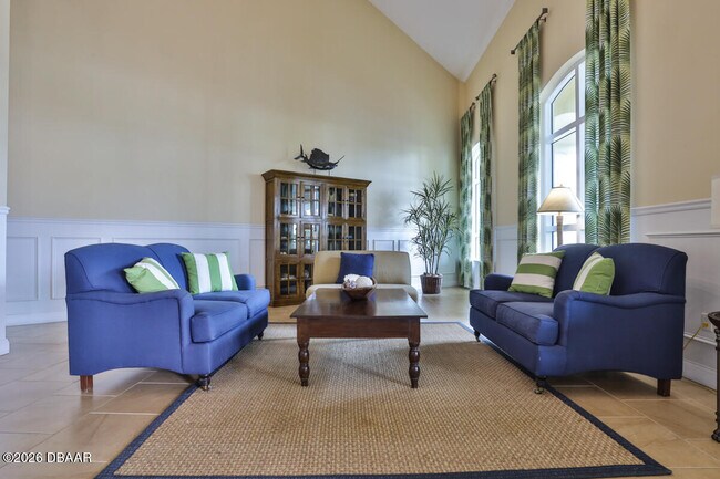 Building Photo - 2801 S Ridgewood Ave