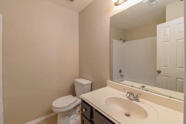 Building Photo - 9523 Tallow Tree Dr