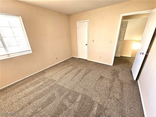 Building Photo - 1216 Lucia Dr