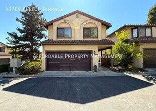 Building Photo - 43709 Abeloe Terrace