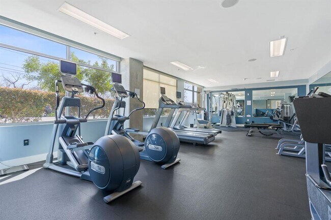 Building Photo - 210 Lee Barton Dr