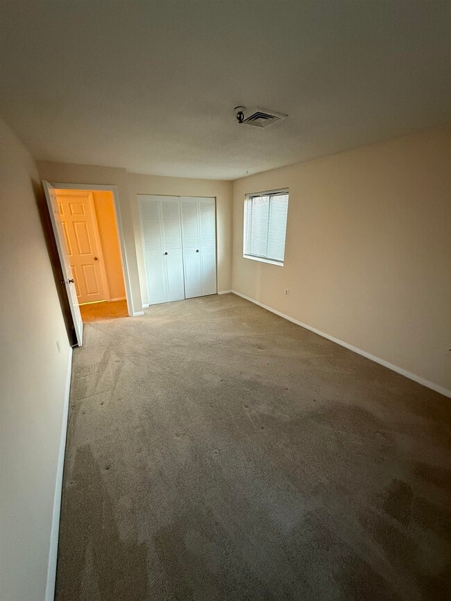 Building Photo - 425 Abbott Farm Ln