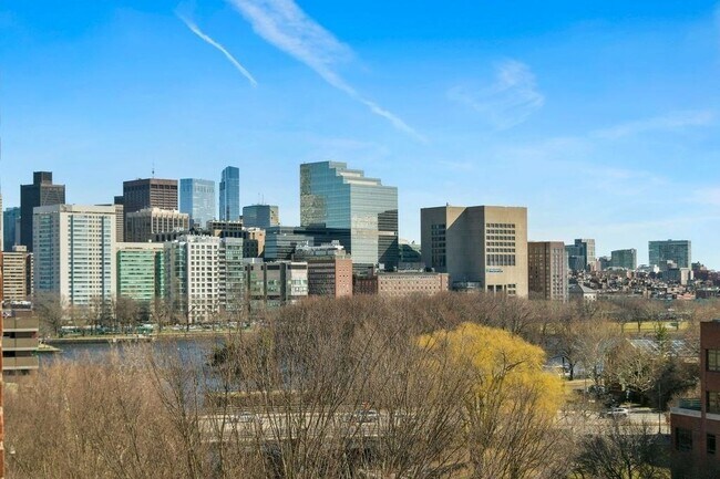 Building Photo - 4 Canal Park