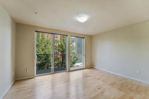 Building Photo - 1 bedroom in Seattle WA 98121